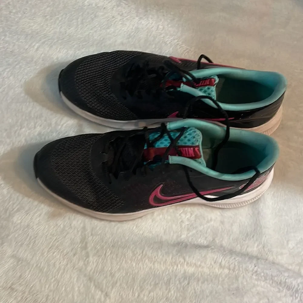 Nike Girls Downshifter sneakers size 5Y